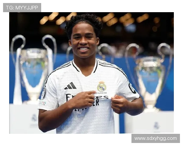 皇马官宣恩德里克抵美合练 巴西神童剑指世俱杯新征程